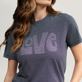 T-shirt com Aplicação Love