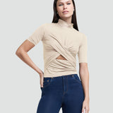 Blusa com Recorte Transpassado