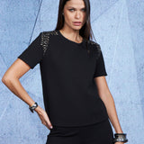 T-shirt com Pedrarias nos Ombros