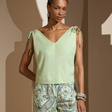 Blusa Detalhe nos Ombros