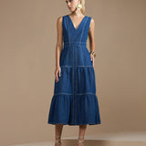 Vestido Jeans Midicom Saia em Camadas e Pesponto Contrastante