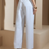Calça Pantalona de Sarja e Botões Dourados