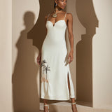 Vestido Midi Bordado e Fenda Lateral