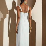 Vestido Midi Ajustado com Detalhes Dourados