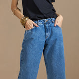 Calça Jeans Reta Cintura Média com Lavagem Azul Clássica