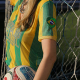 Camisa do Brasil Feminina Estilosa Gola V Listrada Verde e Amarela