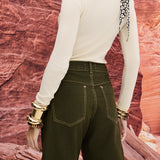 Bermuda Jeans Verde-Militar com Pespontos