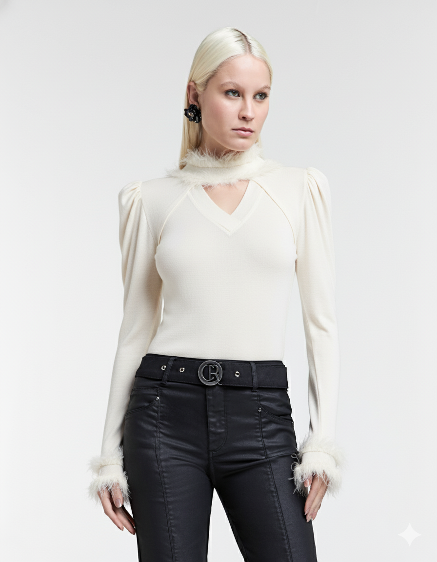 Blusa com Bolero de Plumas e Lantejoulas