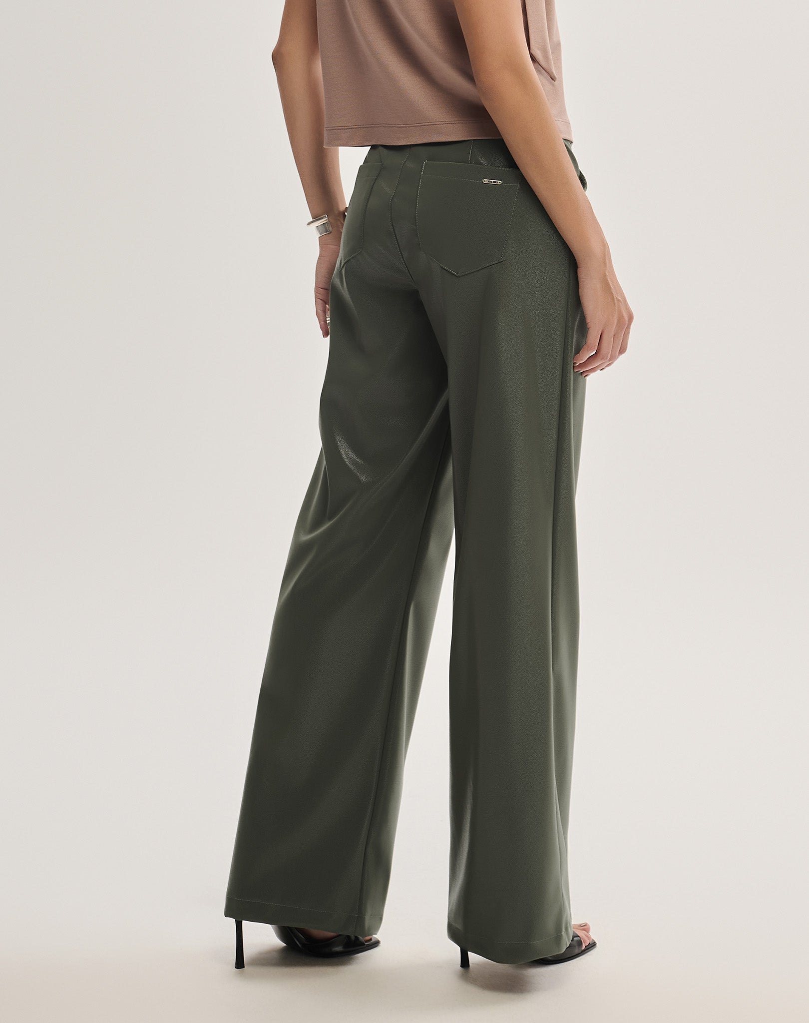 Calça Wide Leg em PU Berry