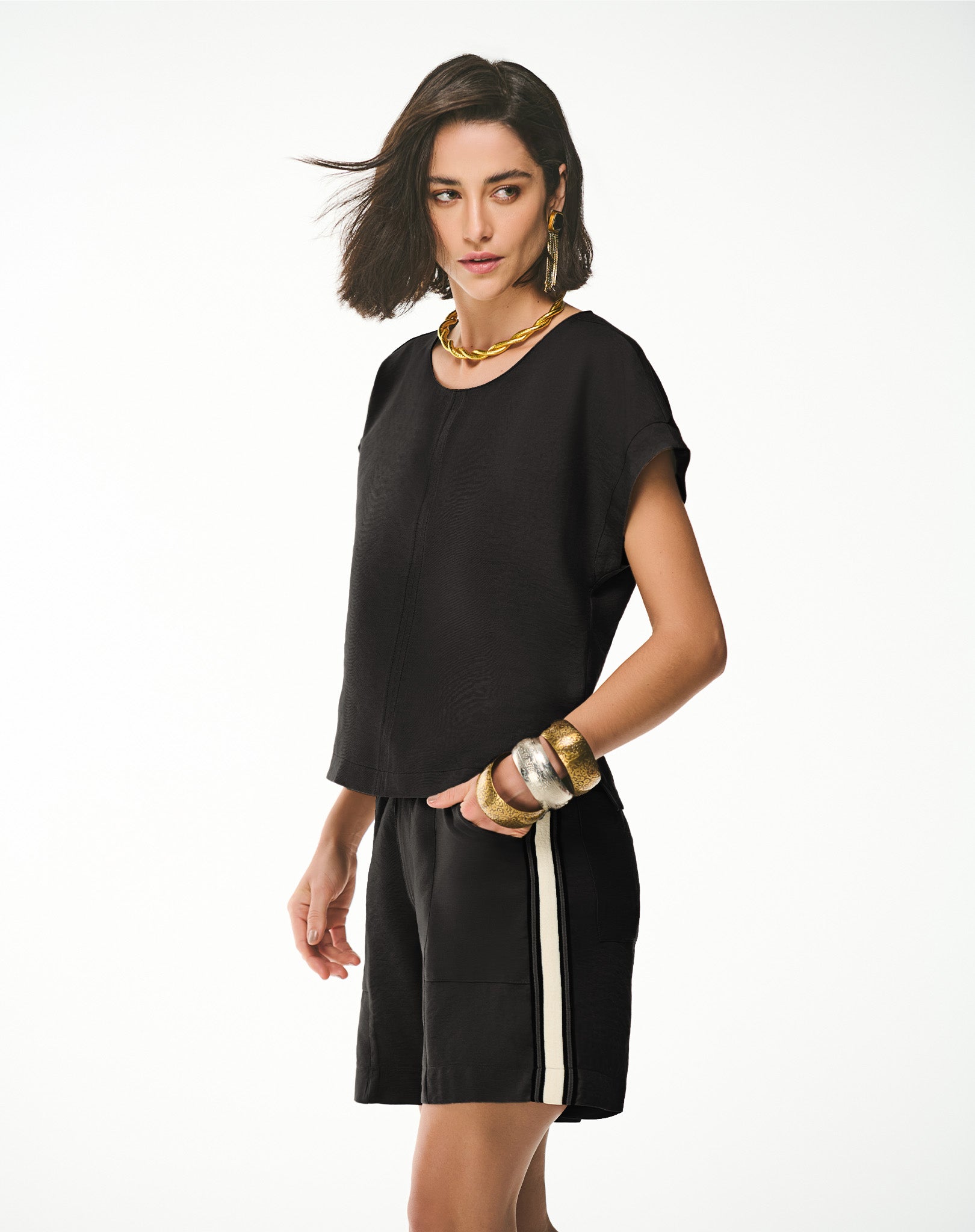 Blusa Ampla com Costura Central