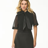 Blusa em Organza Gola Laço