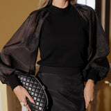 Blusa Feminina Preta com Mangas de Organza