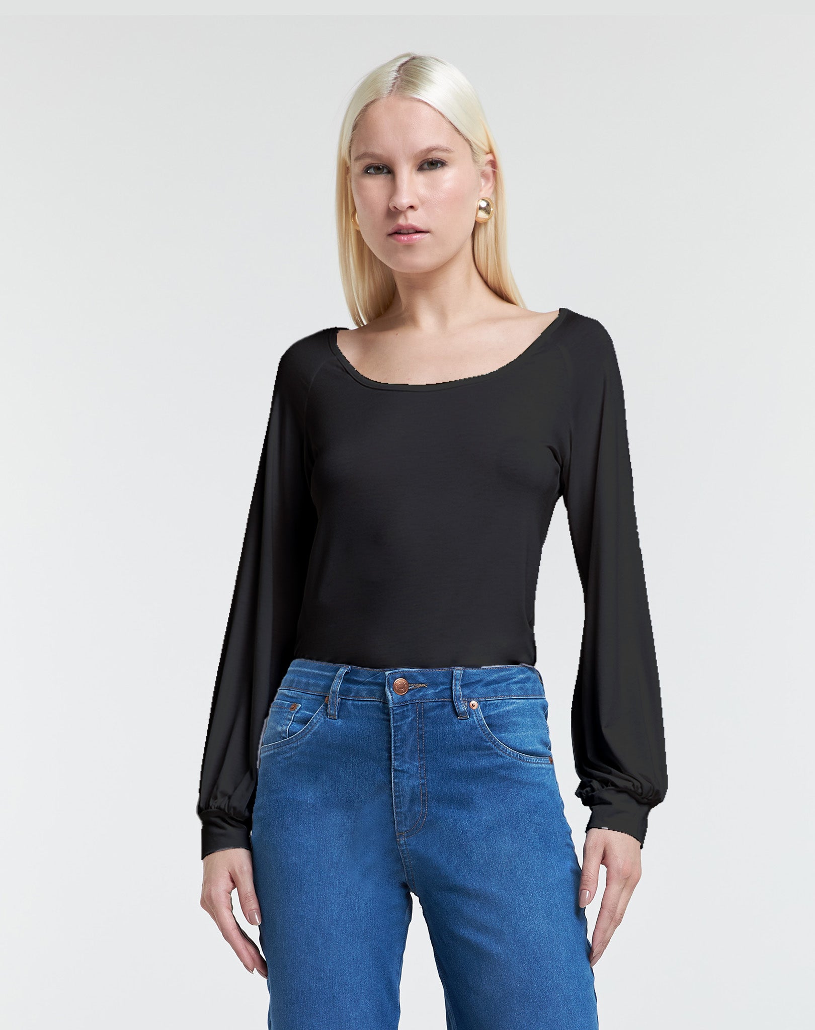 Blusa Malha Manga Longa com Gola Canoa