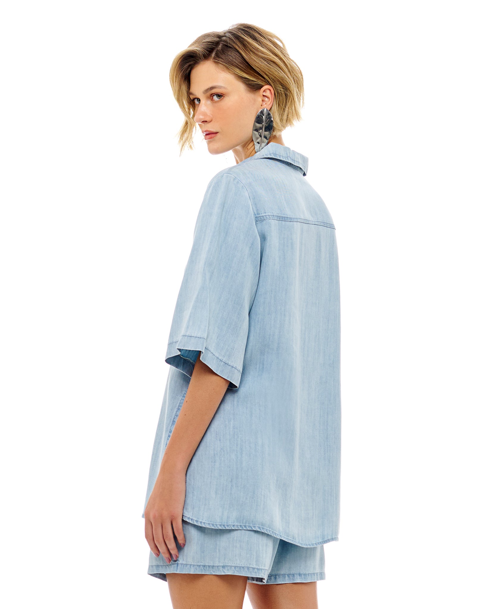 Camisa Jeans Feminina Manga Curta