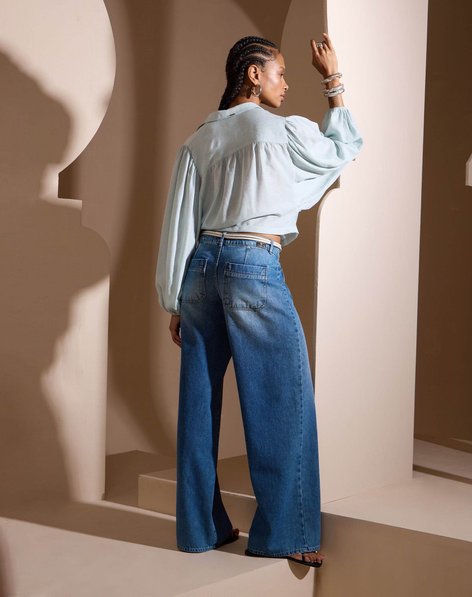 Calça Jeans Pantalona Bolso Diamante