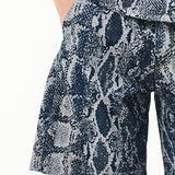Bermuda em Snake Jacquard Índigo