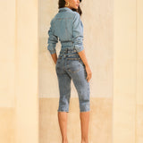 Calça Jeans Capri Stretch em Tom Diamante