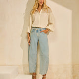 Calça Jeans Barrel Leg com Transpasse no Cós