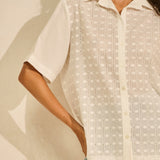 Camisa Bordada com Mangas em Viscolinho
