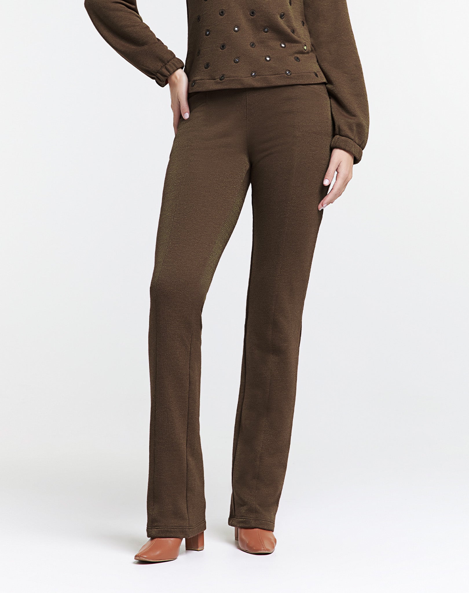 Calça Reta com Brilho Sutil