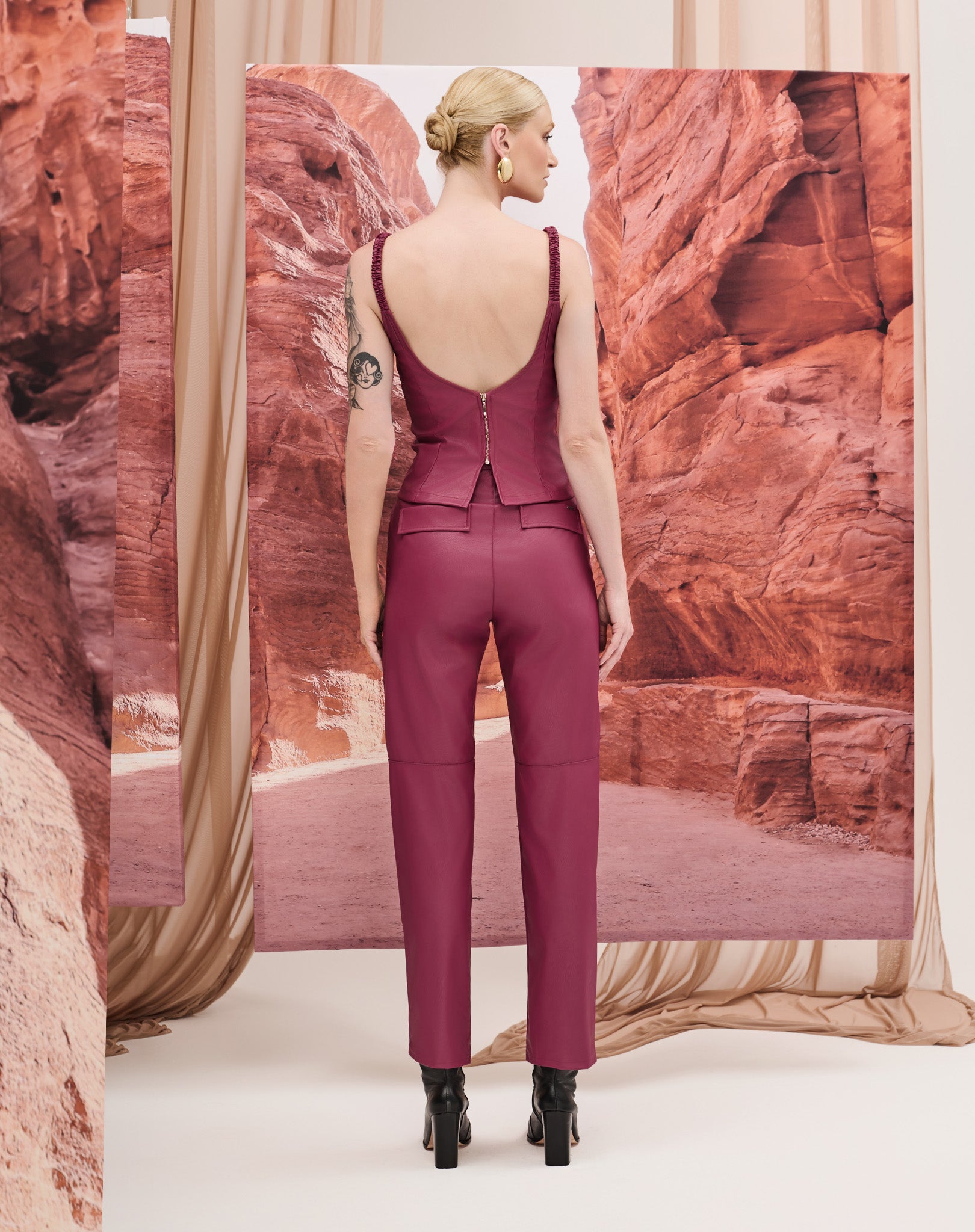 Calça Reta Urban Leather