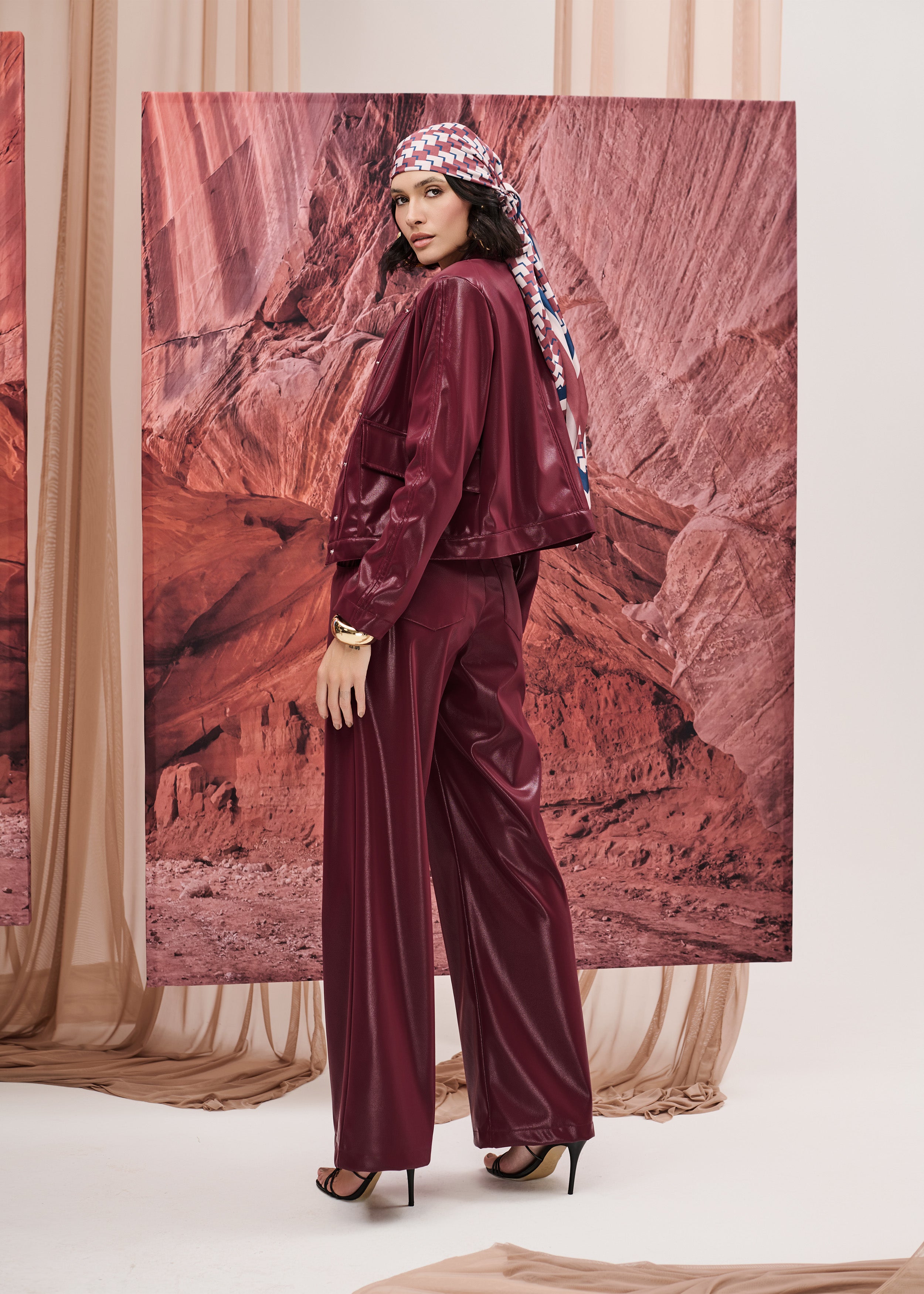 Calça Wide Leg em PU Preta