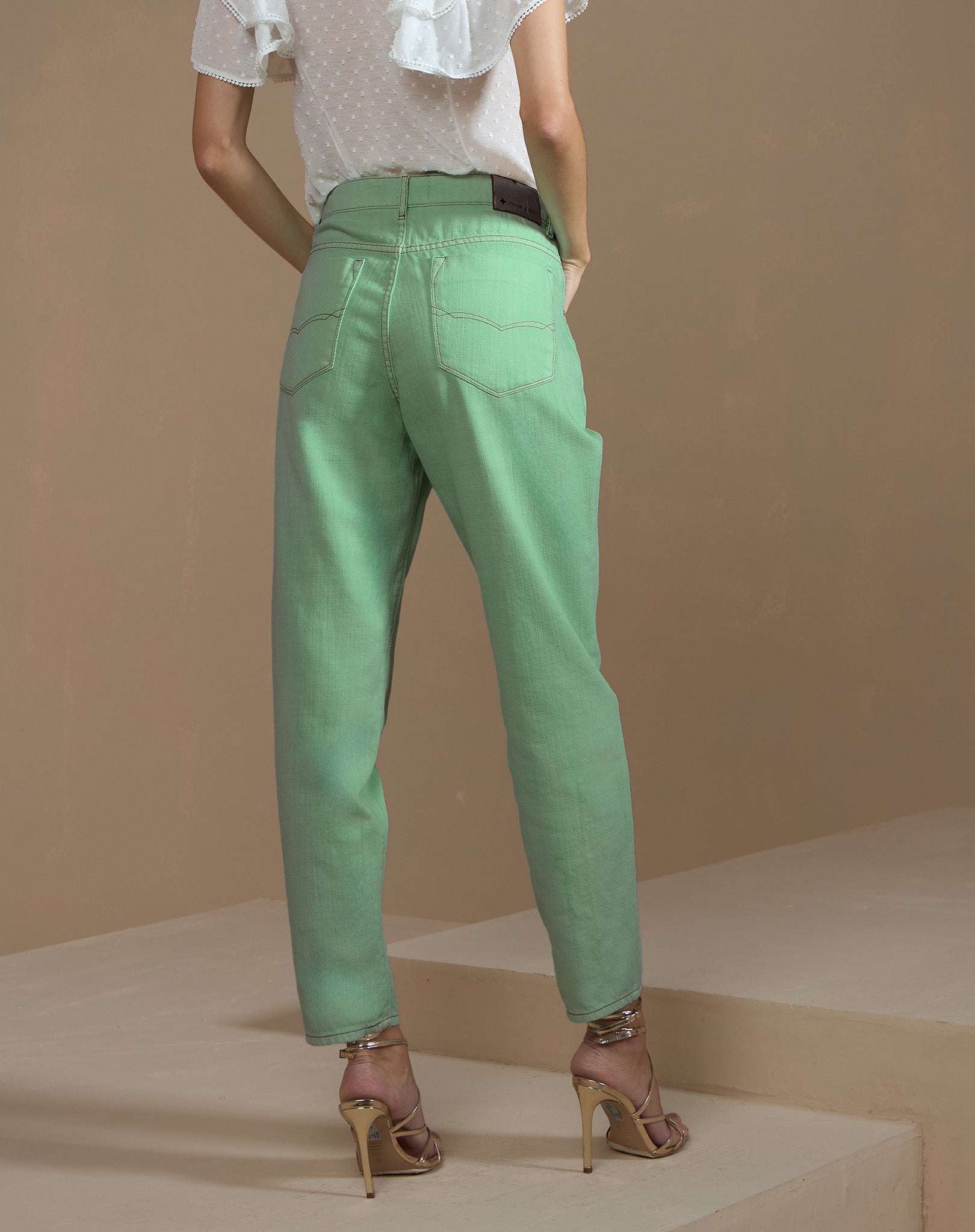 Calça Slouchy em Sarja Alecrim
