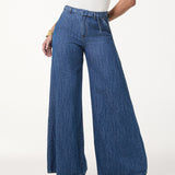 Calça Jeans Pantalona com Cinto em Denim