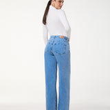Calça Jeans Wide Leg com Detalhe no Cós