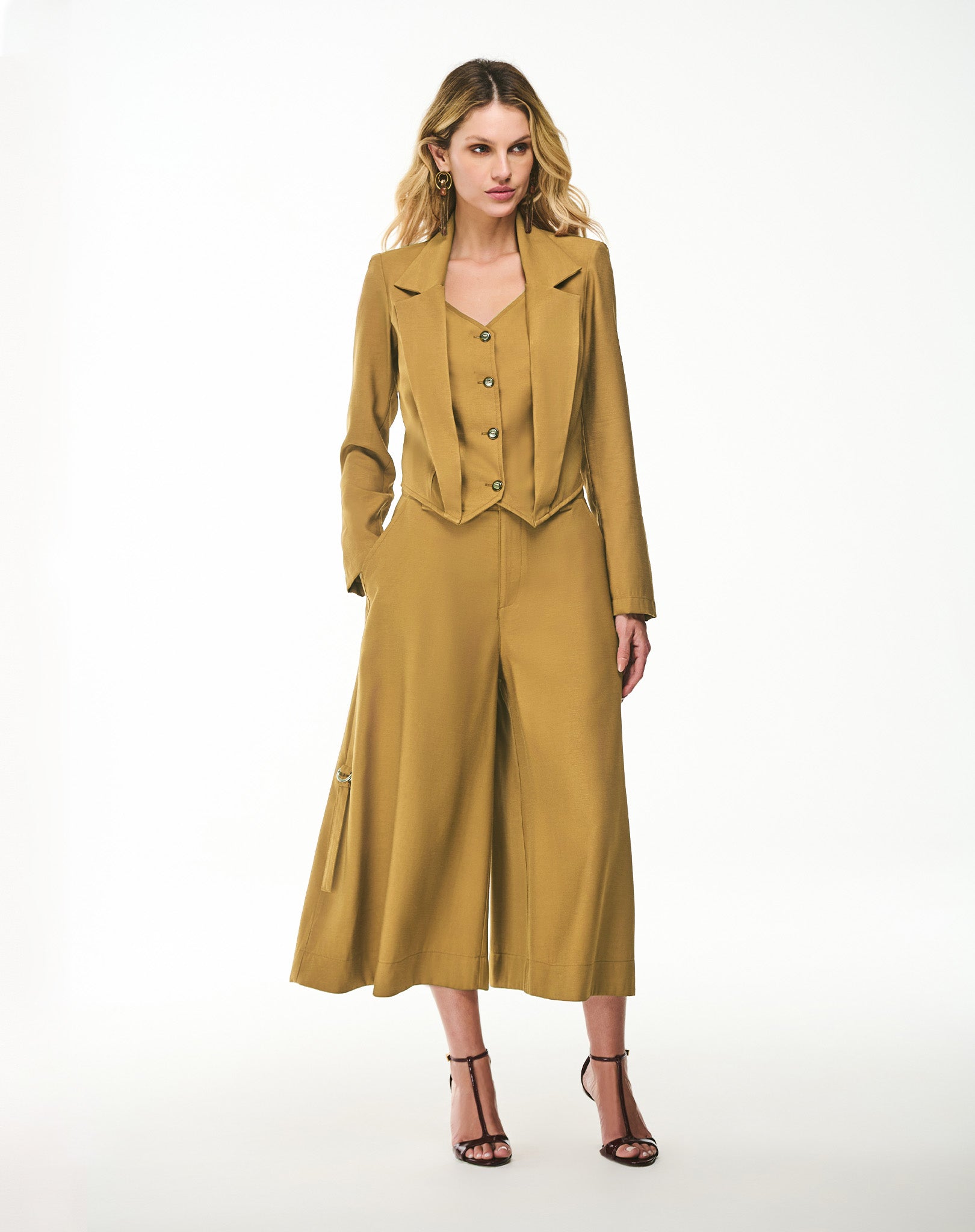 Calça Pantacourt Midi Estilo Saia