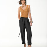 Calça Slouchy com Detalhe Utilitário