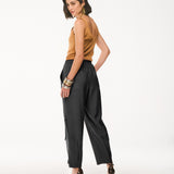 Calça Slouchy com Detalhe Utilitário