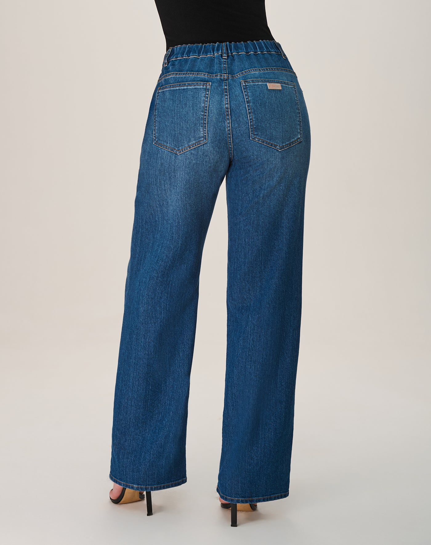 Calca Wide Leg em Sarja Acetinada