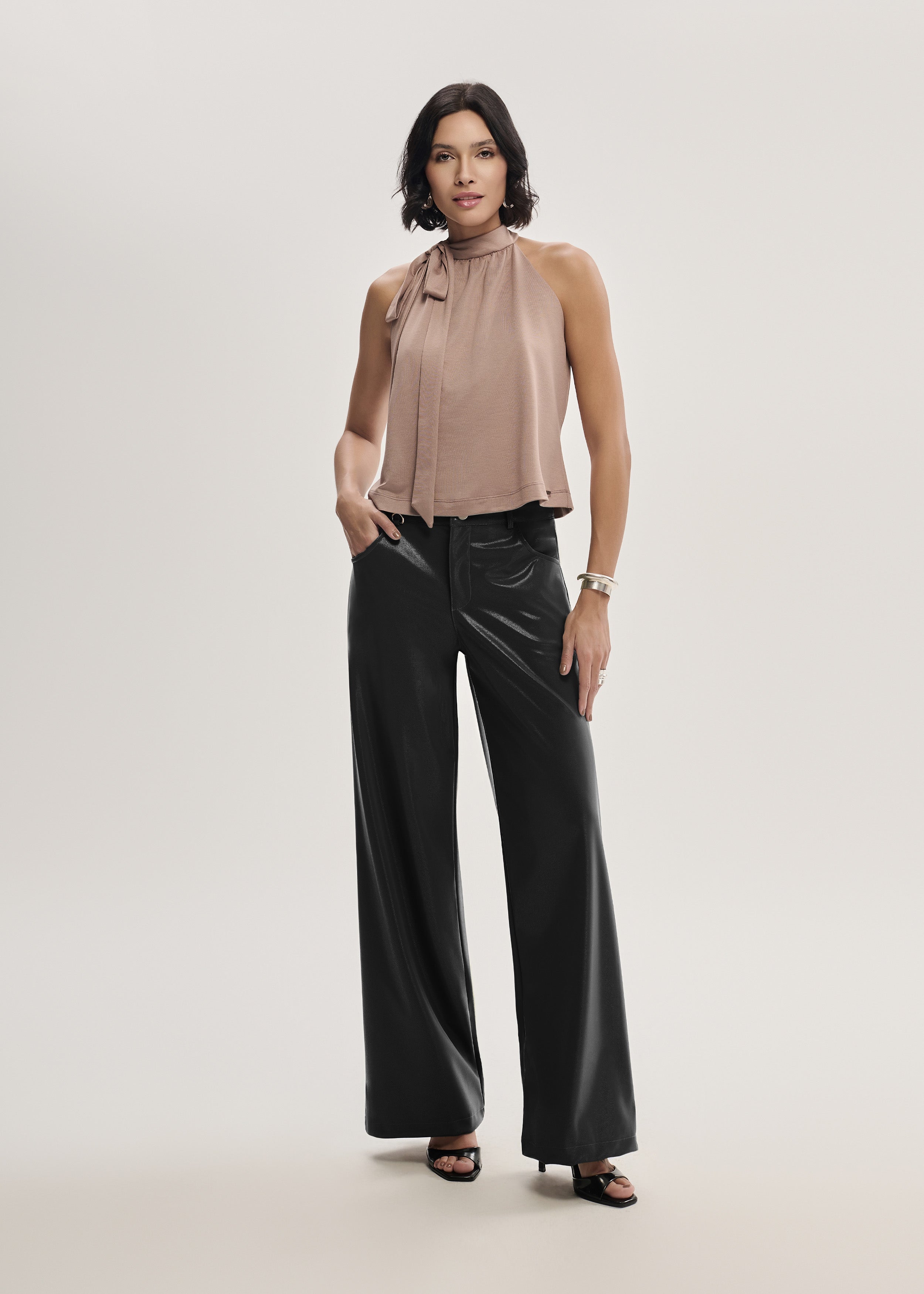 Calça Wide Leg em PU Preta