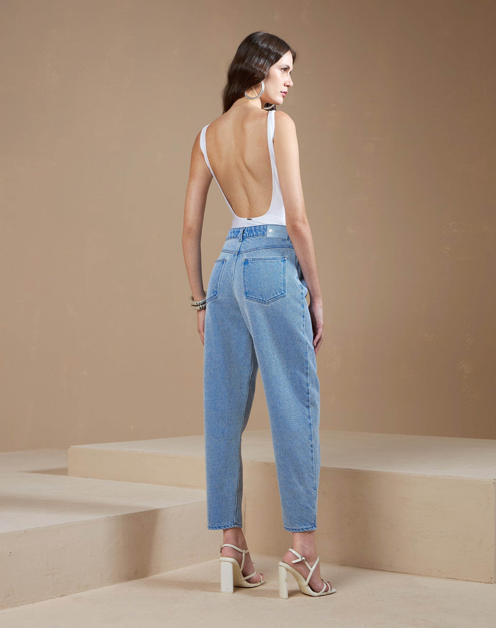 Calça Slouchy em Denim Estonado Diagonal