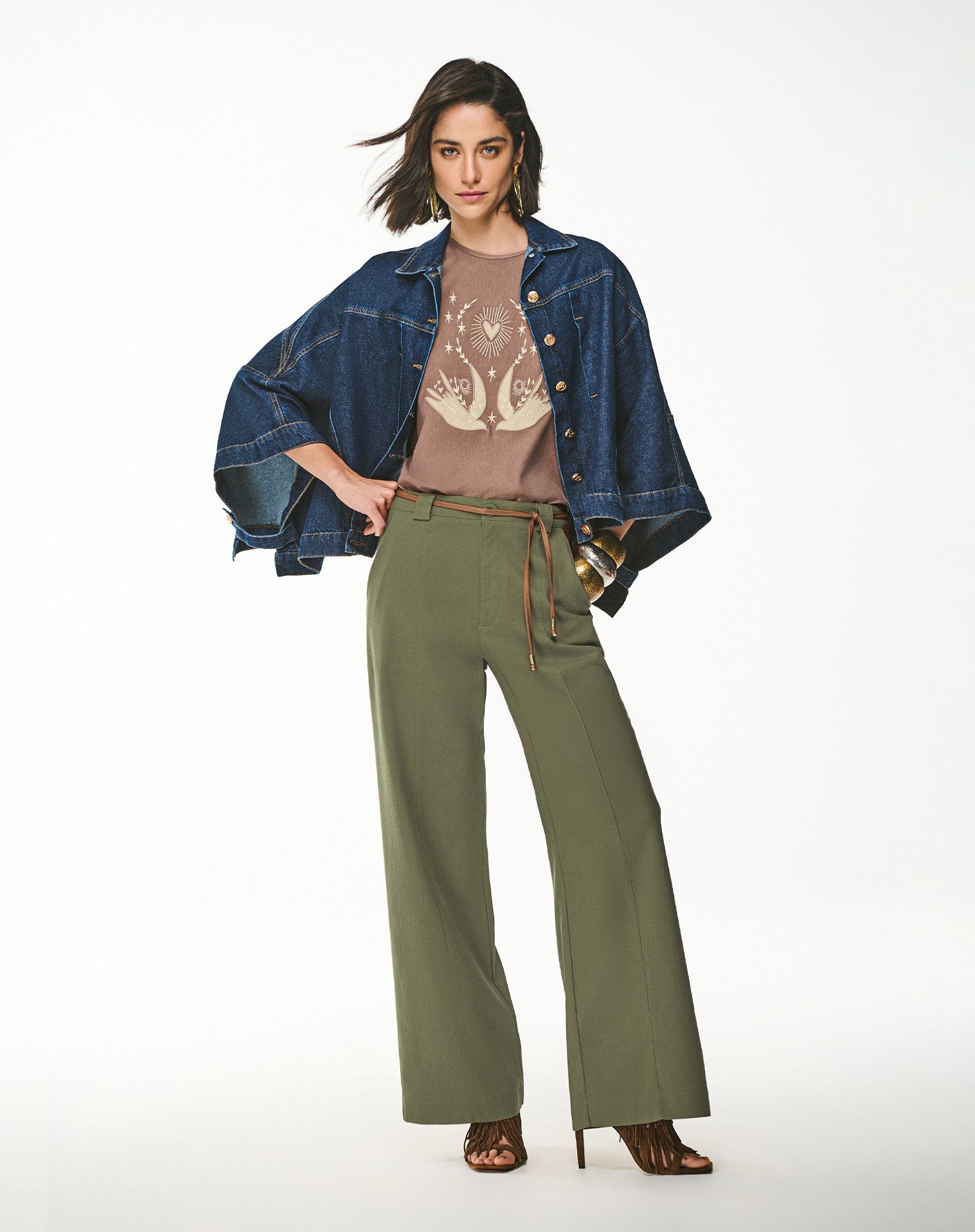 Calça Wide Leg em Alfaiataria com Cinto PU