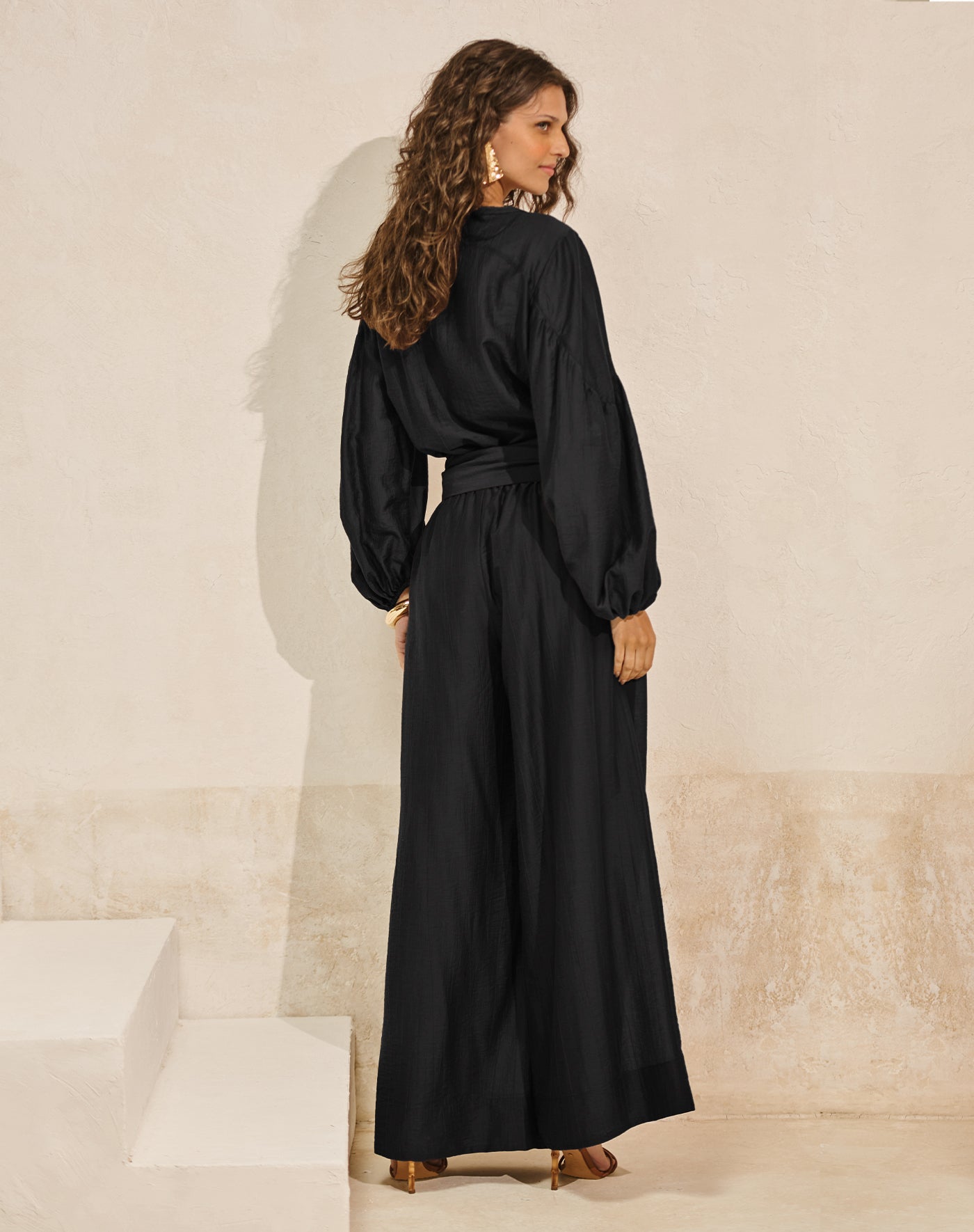 Calça Pantalona com Franzido no Quadril