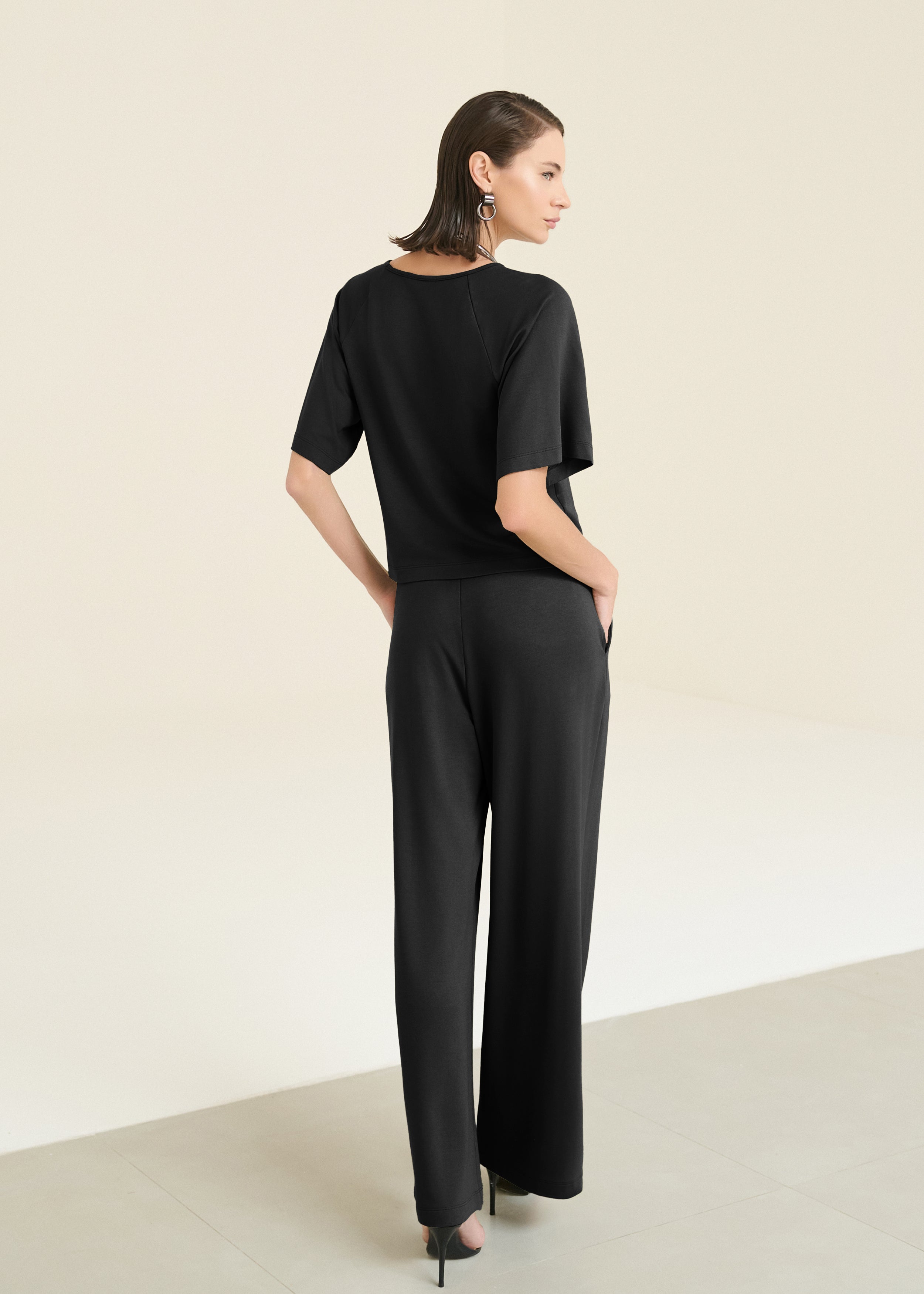 Conjunto Essencial Calça Pantalona e Blusa Preto