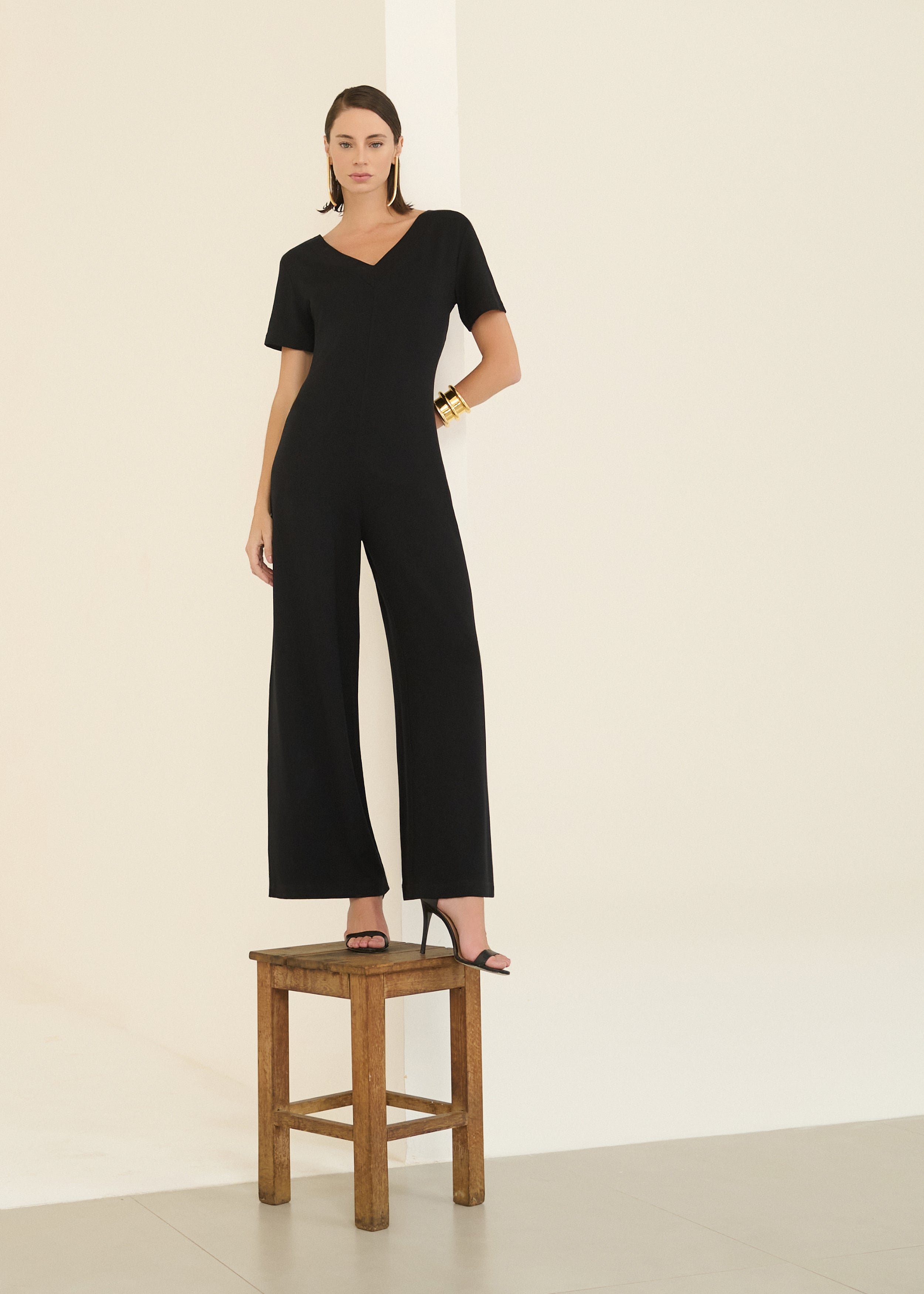 Macacão Essencial Pantalona Preto