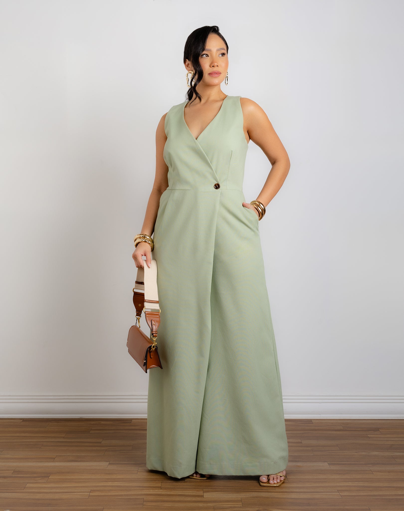 Macacão Pantalona Cavado com Trespasse