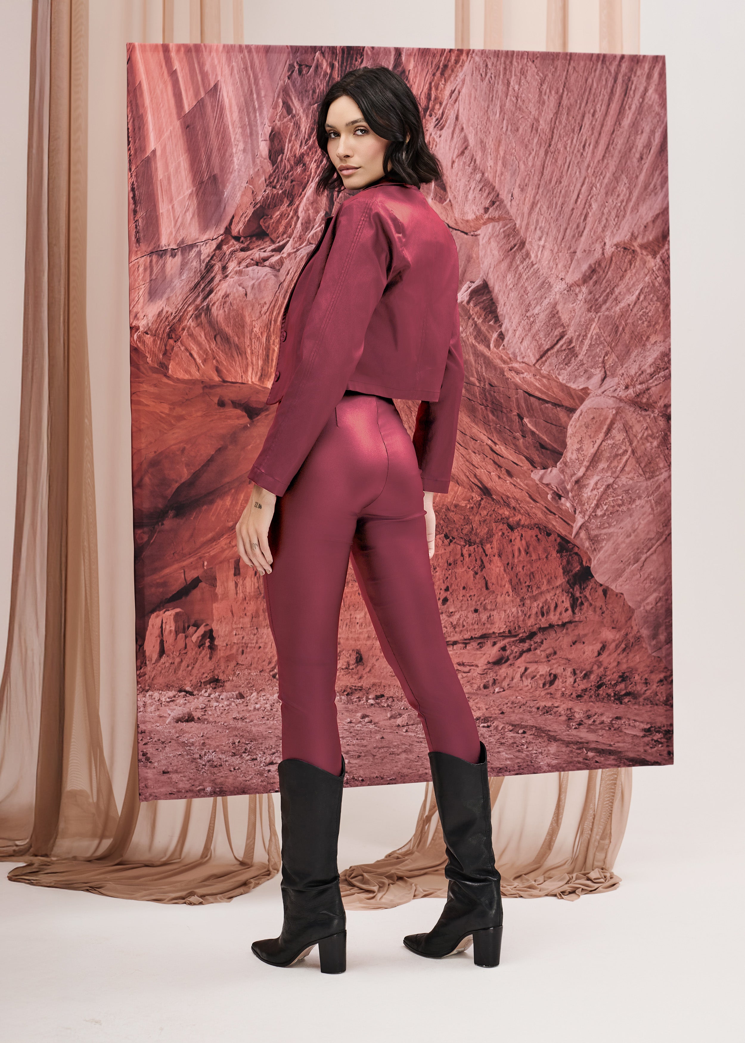 Calça Legging com Brilho Resinado Cereja