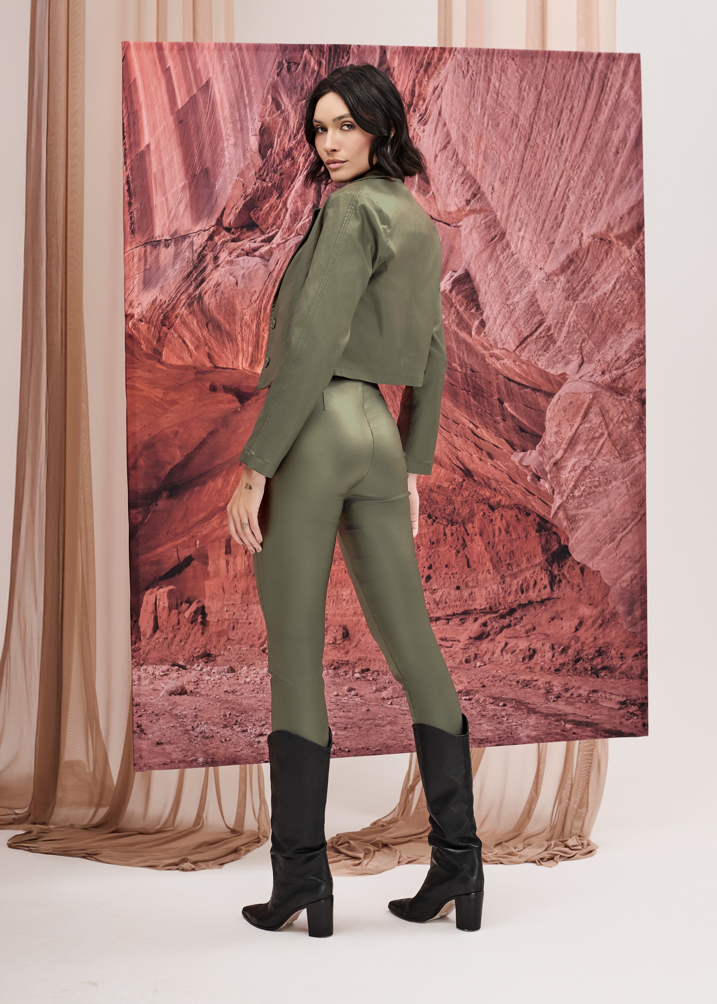 Calça Legging com Brilho Resinado Cereja