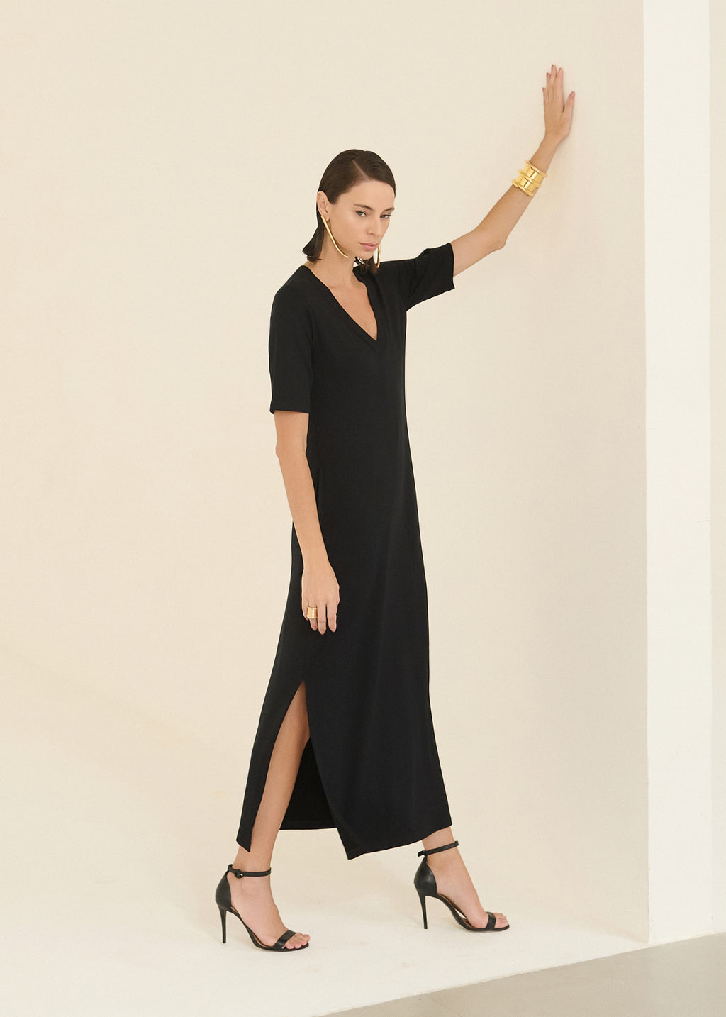 Vestido Midi Básico em Malha