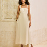Vestido Midi Evasê com Espelhos