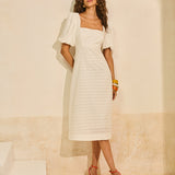 Vestido Midi Bordado com Mangas Princesa