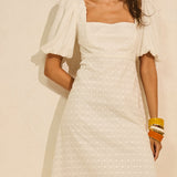 Vestido Midi Bordado com Mangas Princesa