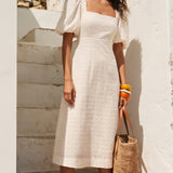 Vestido Midi Bordado com Mangas Princesa