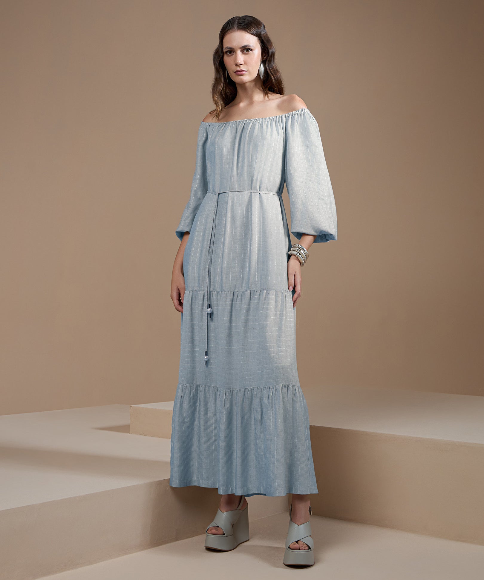 Vestido Ombro a Ombro com Riscas Metalizadas