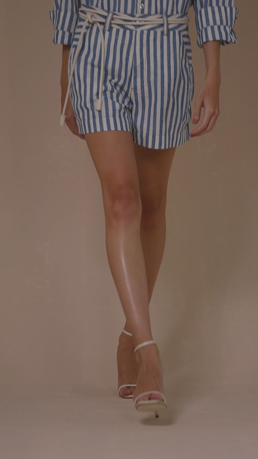 Short Listrado Náutico em Algodão