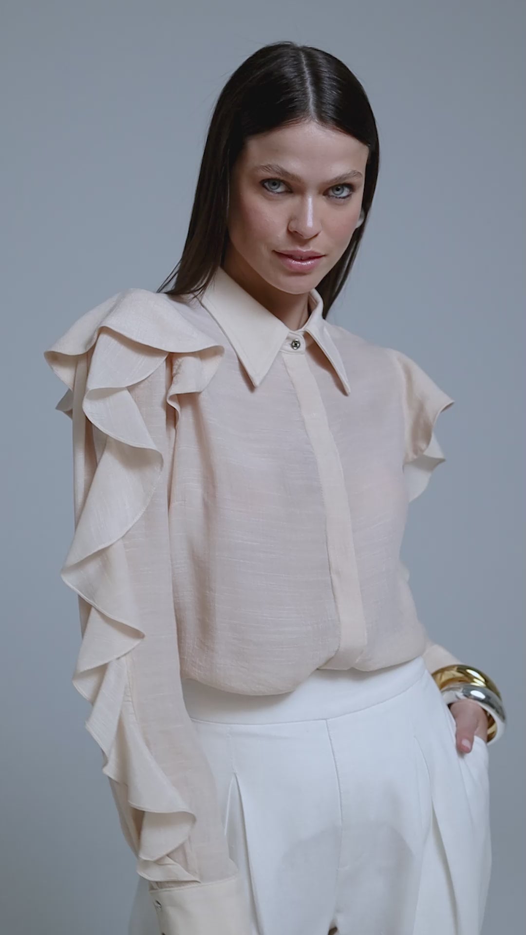 Camisa Feminina Manga com Babado